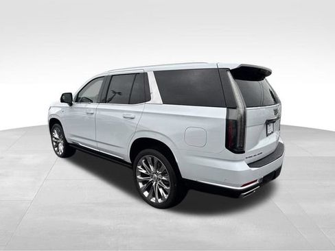 Certified 2026 Cadillac Escalade Luxury w/ LPO, Radiant Package AWD/4WD image 6
