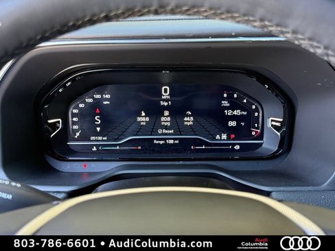 Used 2023 GMC Yukon Denali AWD/4WD image 30