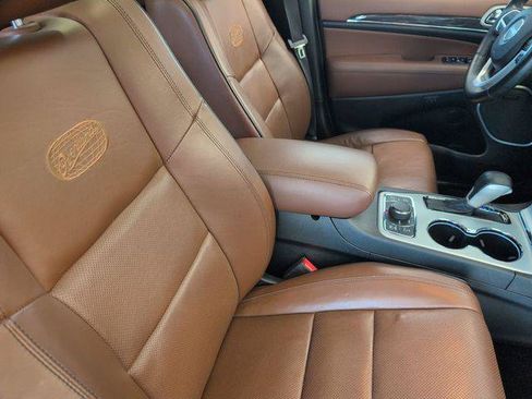 Certified 2020 Jeep Grand Cherokee Overland w/ Interior Metal Package AWD/4WD image 18