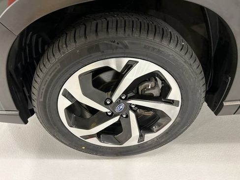 Certified 2023 Subaru Forester Touring AWD/4WD image 8