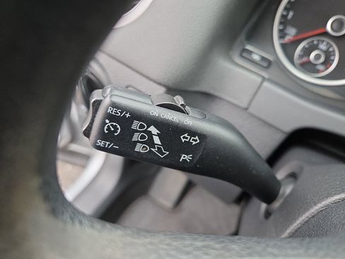 Used 2010 Volkswagen Tiguan S image 20