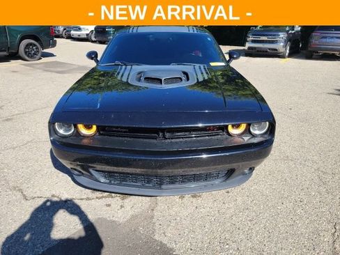 Used 2015 Dodge Challenger R/T Plus RWD image 8
