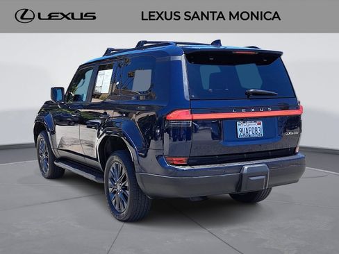 Used 2025 Lexus GX 550 w/ Cold Area Package AWD/4WD image 7