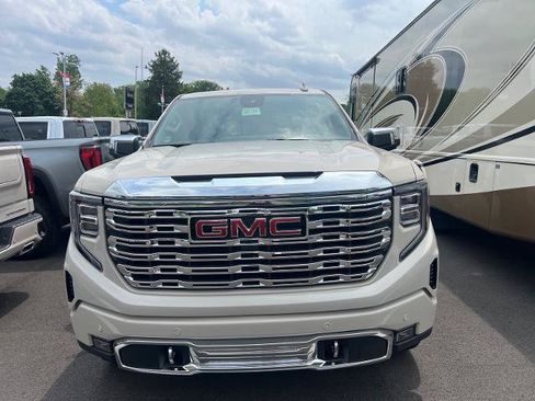 Used 2026 GMC Sierra 1500 Denali w/ Denali Reserve Package AWD/4WD image 1