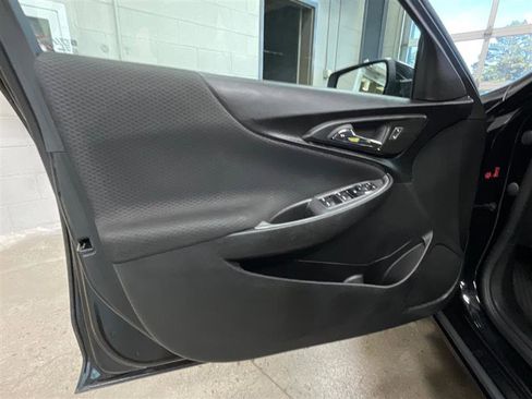 Used 2023 Chevrolet Malibu LT image 10