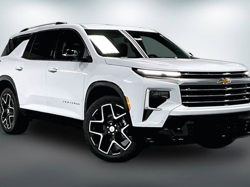 New 2026 Chevrolet Traverse High Country w/ LPO, Floor Liner Package AWD/4WD image 1