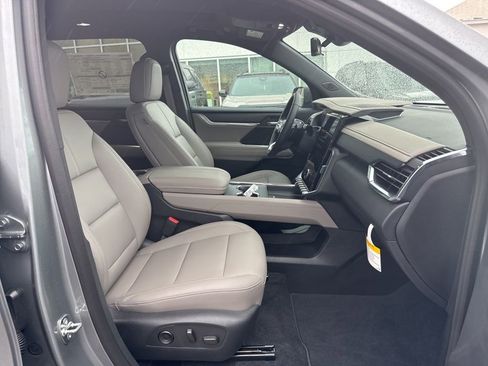 New 2026 GMC Acadia Elevation w/ Elevation Premium Package FWD image 21
