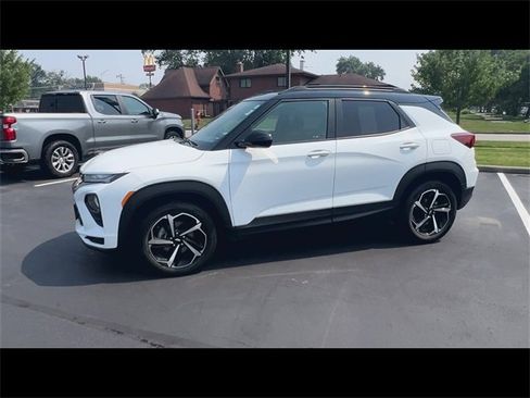 Certified 2023 Chevrolet TrailBlazer RS w/ Convenience Package image 5