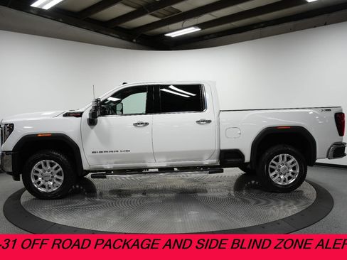 Used 2024 GMC Sierra 2500 SLT w/ SLT Convenience Package image 5