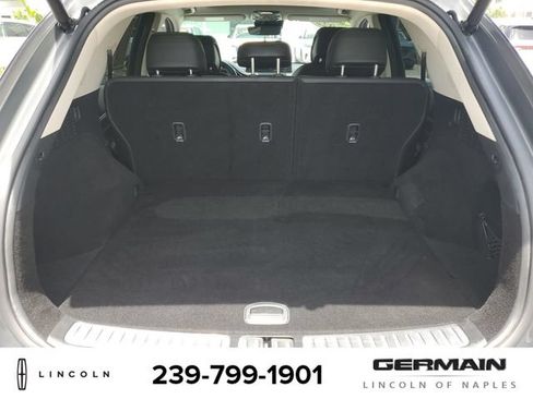 Used 2022 Genesis GV70 2.5T w/ Select Package AWD/4WD image 22