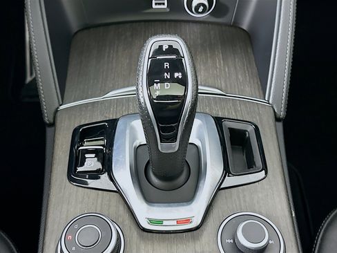 Used 2022 Alfa Romeo Stelvio Ti w/ Active Assist Plus Package image 25