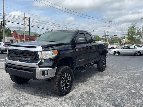 Used 2016 Toyota Tundra SR5 w/ TRD Off Road Package AWD/4WD image 3