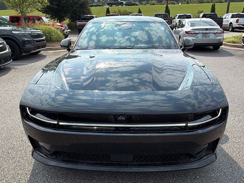 Used 2024 Dodge Charger Daytona Scat Pack w/ Plus Group AWD/4WD image 3
