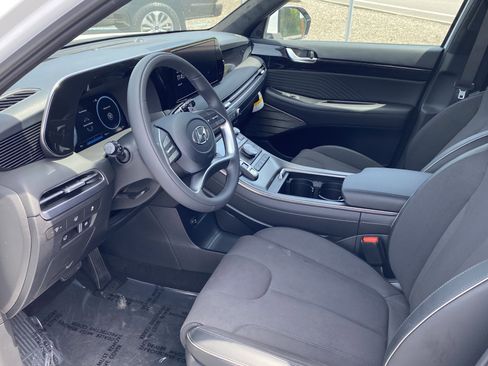 Used 2025 Hyundai Palisade Calligraphy image 9