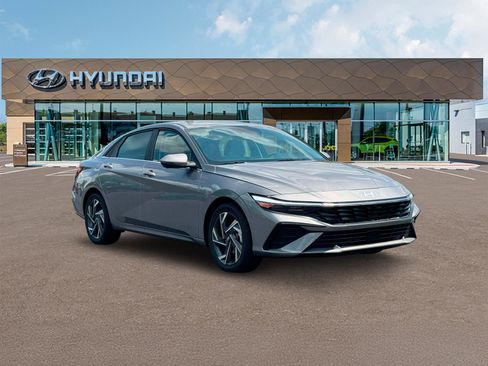 New 2025 Hyundai Elantra Limited image 11