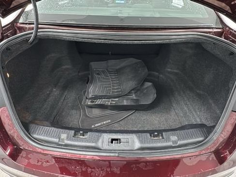 Used 2019 Ford Taurus Limited image 15