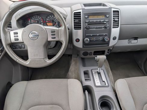 Used 2011 Nissan Frontier SV w/ SV Premium Utility Pkg RWD image 9