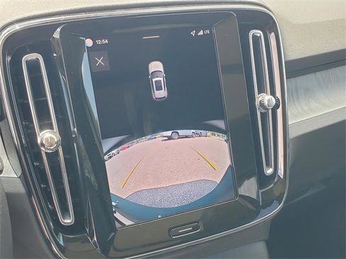 New 2026 Volvo XC40 B5 Core w/ Protection Package Premier image 22
