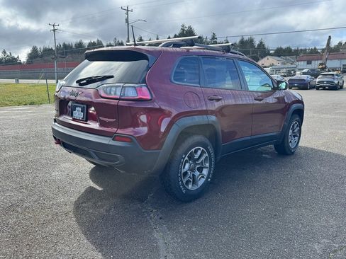 Used 2020 Jeep Cherokee Trailhawk w/ Cold Weather Group image 6