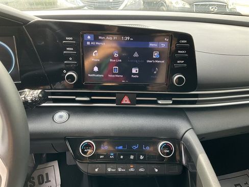 Used 2021 Hyundai Elantra SEL w/ Convenience + Premium Package FWD image 26
