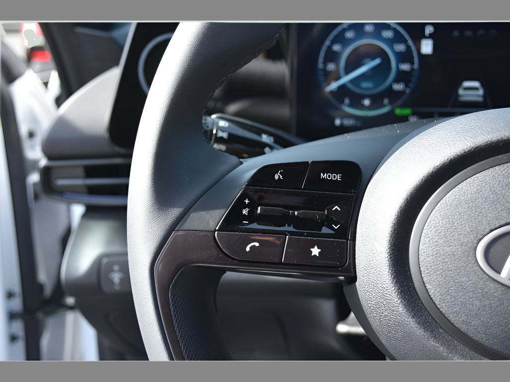 New 2026 Hyundai Elantra SEL FWD image 18