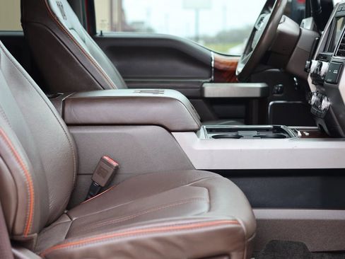 Used 2017 Ford F250 King Ranch w/ FX4 Off-Road Package image 28