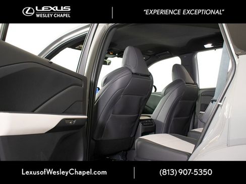 New 2026 Lexus TX 500h AWD image 8