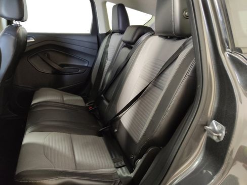 Used 2017 Ford Escape SE w/ Equipment Group 201A AWD/4WD image 18
