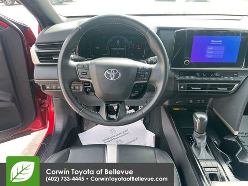 Used 2025 Toyota Camry SE FWD image 21