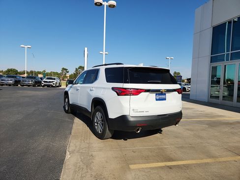 Used 2023 Chevrolet Traverse LT image 5