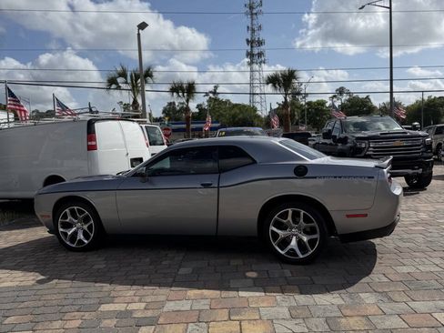 Used 2015 Dodge Challenger SXT Plus w/ Technology Group RWD image 9