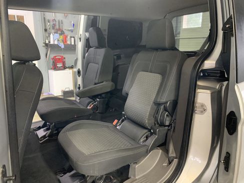 Used 2019 Ford Transit Connect XLT w/ Driver-Assist Package image 20