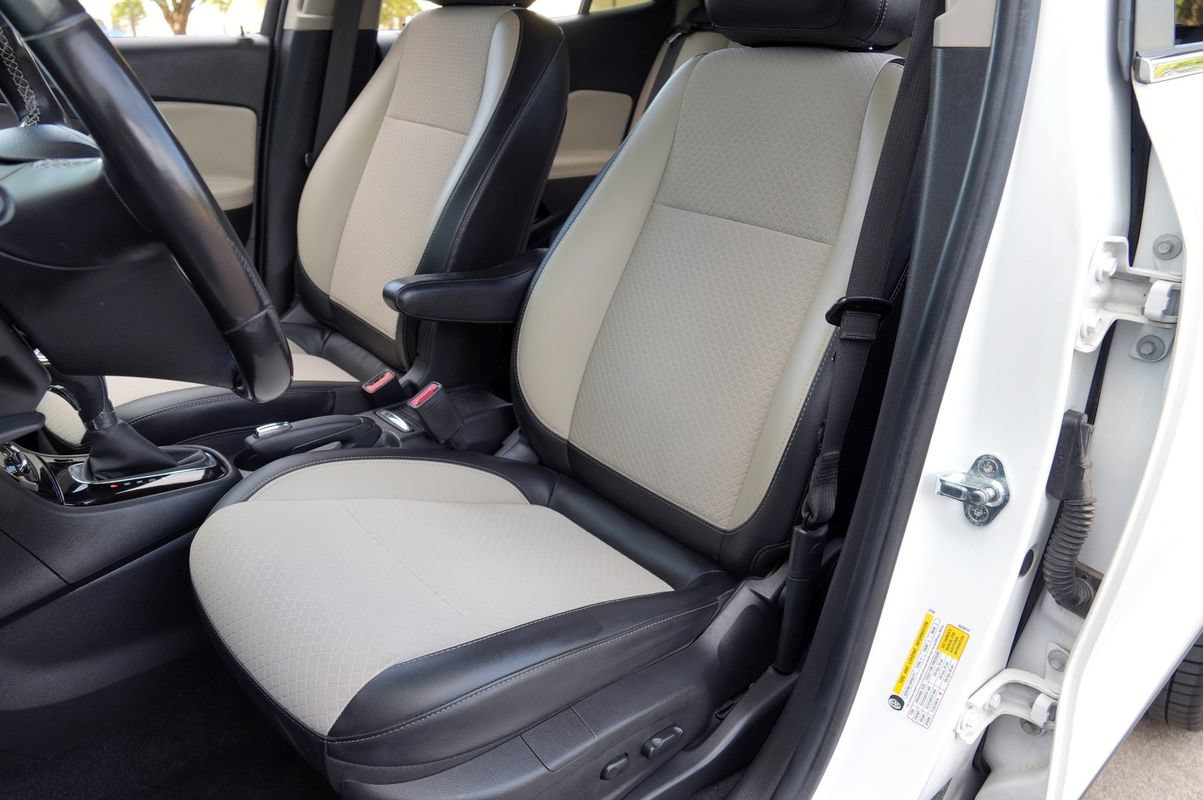 Used 2019 Buick Encore Preferred FWD image 6
