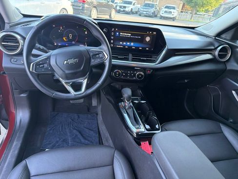Used 2024 Chevrolet Trax ACTIV FWD image 16