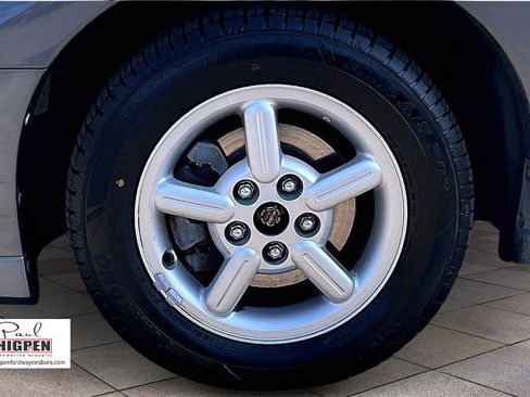 Used 2004 Mitsubishi Eclipse RS image 9