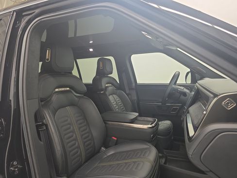 Used 2024 Rivian R1S Adventure AWD/4WD image 24