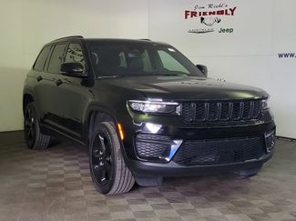 Used 2024 Jeep Grand Cherokee Altitude video 2