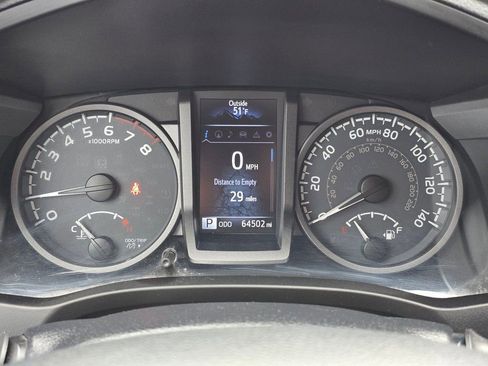 Used 2018 Toyota Tacoma TRD Off-Road image 24