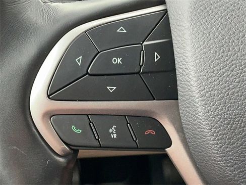 Used 2020 Jeep Grand Cherokee Limited image 29