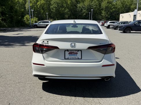 Used 2025 Honda Civic Sport image 5