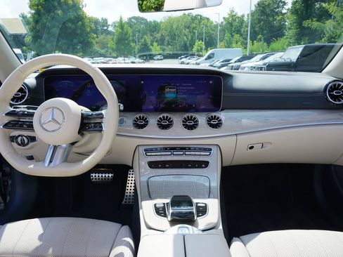 Used 2023 Mercedes-Benz E 450 4MATIC Cabriolet image 28