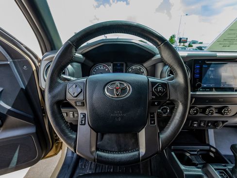 Used 2019 Toyota Tacoma TRD Off-Road image 19