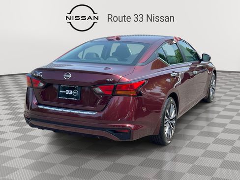 Used 2023 Nissan Altima 2.5 SV FWD image 4