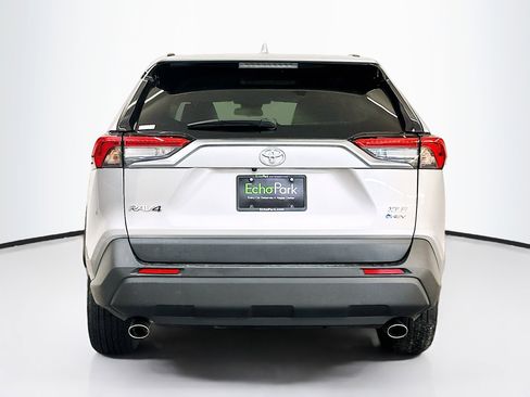 Used 2025 Toyota RAV4 XLE image 7