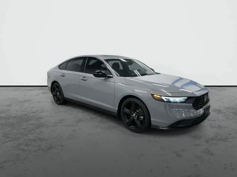 Used 2025 Honda Accord Sport image 5