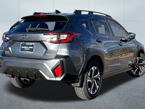 Used 2024 Subaru Crosstrek 2.0i Premium image 2