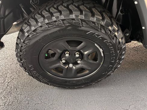 Used 2023 Jeep Wrangler Sport AWD/4WD image 24