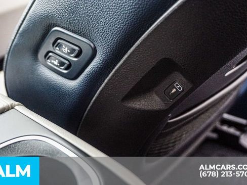 Used 2025 Kia Carnival SX Prestige image 35