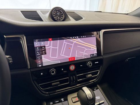 New 2026 Porsche Macan GTS image 23