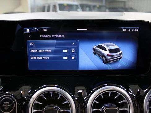 Used 2024 Mercedes-Benz GLA 250 w/ Exclusive Package image 26